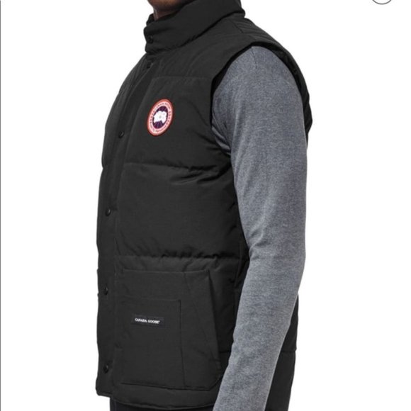 Canada goose vest - Picture 1 of 4
